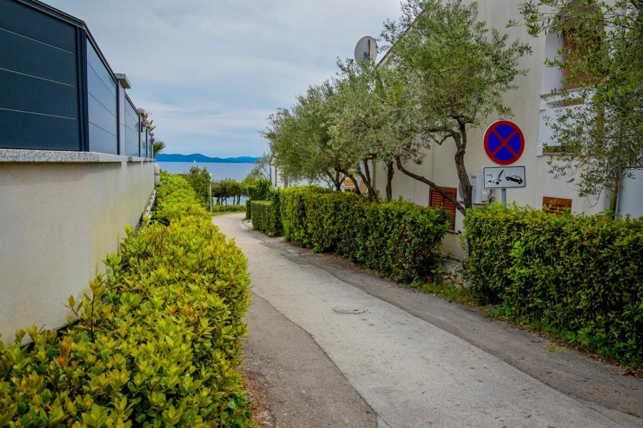Locus Apartments Петрчане Экстерьер фото