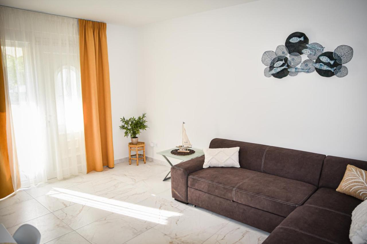 Locus Apartments Петрчане Экстерьер фото