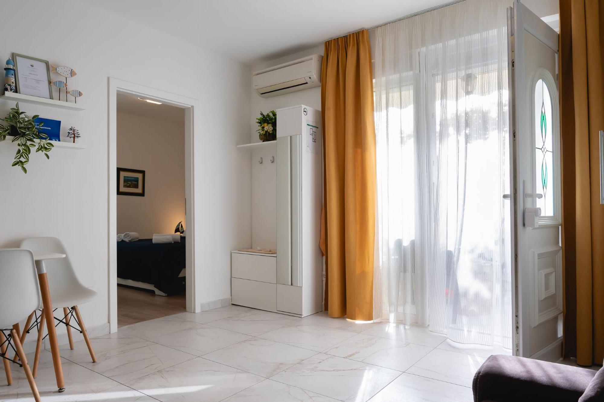 Locus Apartments Петрчане Экстерьер фото